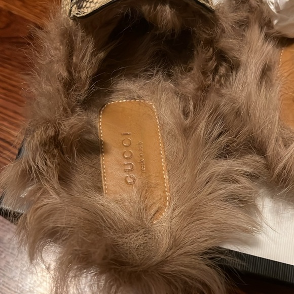 Authentic Women’s Gucci Princeton Slipper with Lamb Wool! - Picture 4 of 7